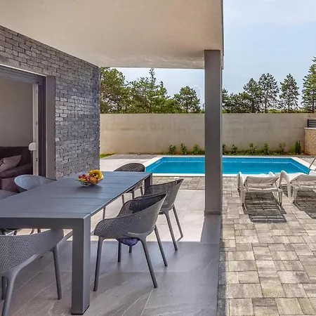 Gorgeous In With Kitchen Holiday home Pula