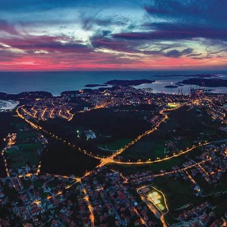Gorgeous In * Pula